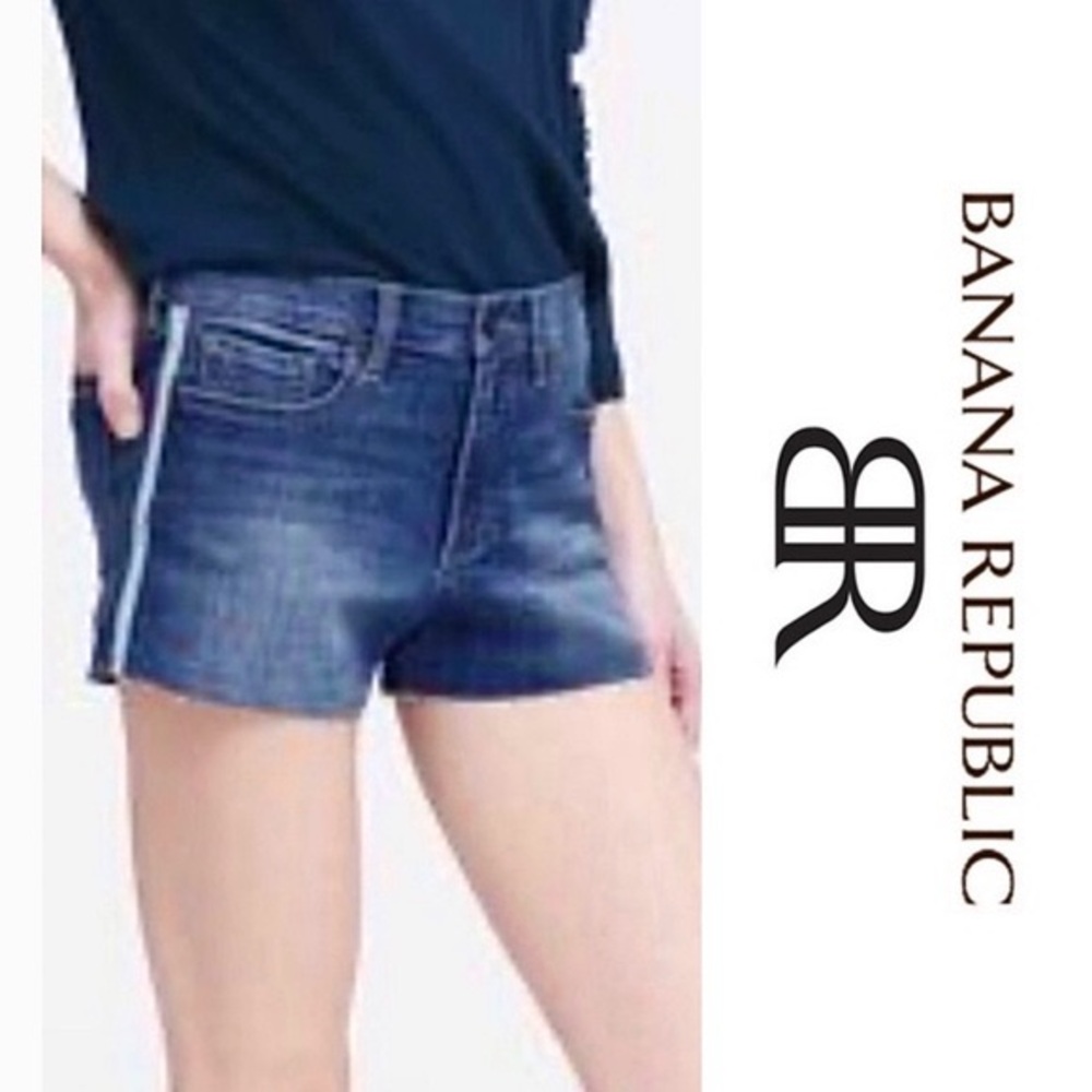 Banana Republic Mid Rise 3" Denim Shorts Size 26 Jean Shorts White Side Stripes